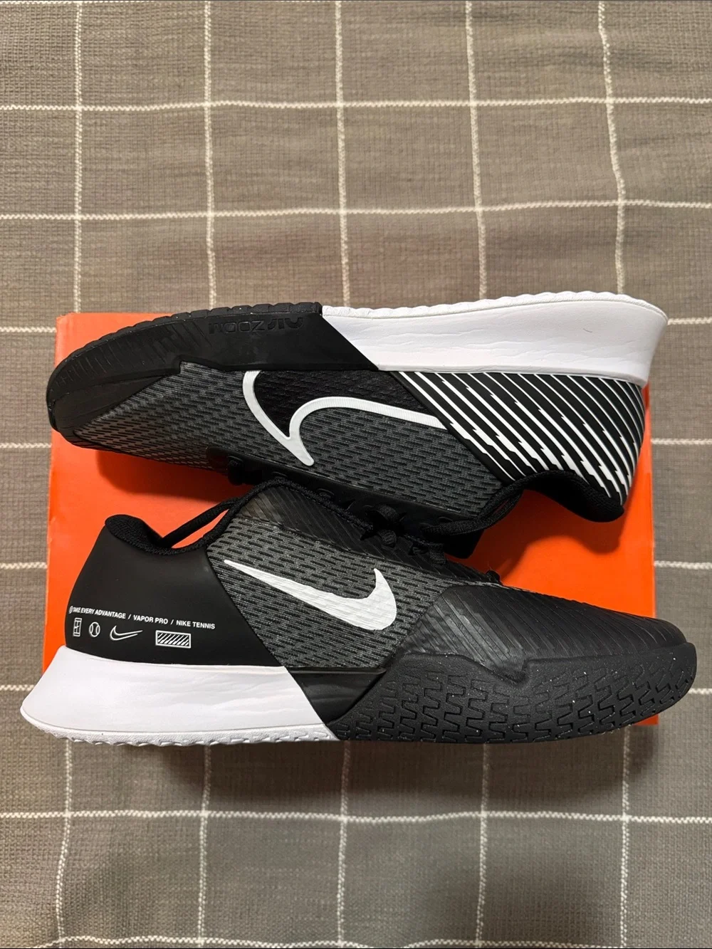 Nike low profile